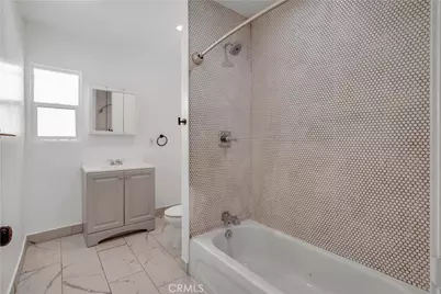 522 W 82nd St, Los Angeles, CA 90044 - Photo 28