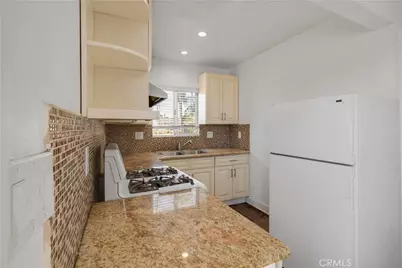 522 W 82nd St, Los Angeles, CA 90044 - Photo 10