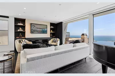 2417 Crest, Manhattan Beach, CA 90266 - Photo 14
