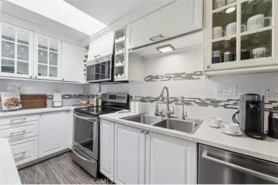 2525 E 19th #32, Signal Hill, CA 90755 - Photo 8