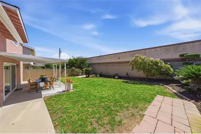 18216 Manhattan Place, Torrance, CA 90504 - Photo 50