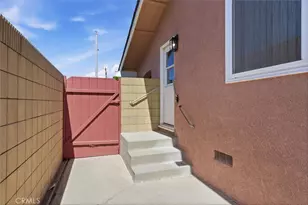 18216 Manhattan Pl, Torrance, CA 90504 - Photo 52