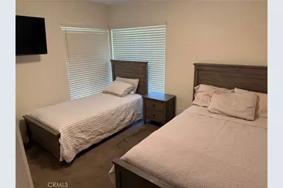 15008 Larkspur Street, Sylmar, CA 91342 - Photo 12