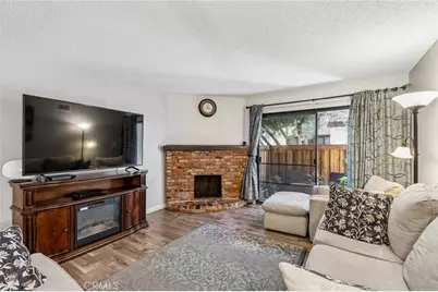 15511 Sherman Way #29, Van Nuys, CA 91406 - Photo 2