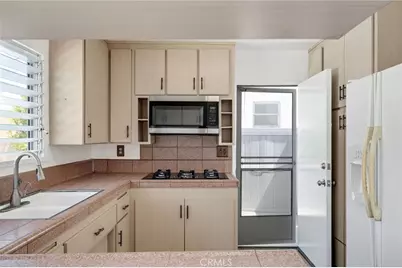 23320 Anza, Torrance, CA 90505 - Photo 6