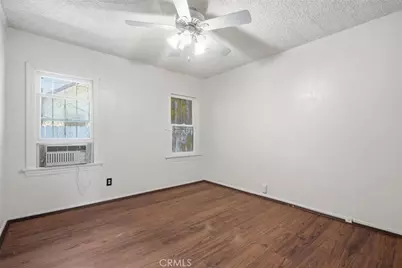 2136 W 75th Street, Los Angeles, CA 90047 - Photo 12