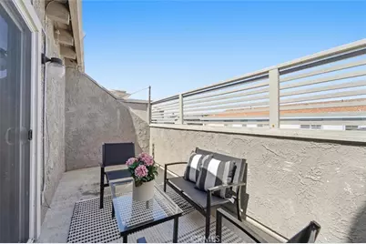 2305 Rockefeller #B, Redondo Beach, CA 90278 - Photo 30