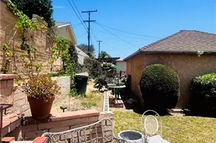 2031 Van Wick, Los Angeles, CA 90047 - Photo 32