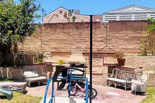 2031 Van Wick, Los Angeles, CA 90047 - Photo 30