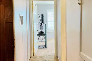 2031 Van Wick, Los Angeles, CA 90047 - Photo 16