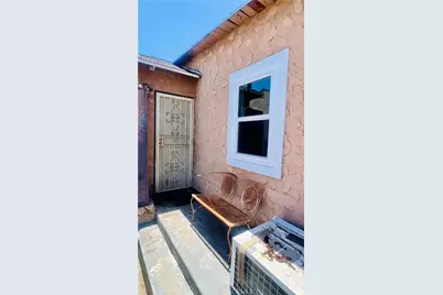 2031 Van Wick, Los Angeles, CA 90047 - Photo 36