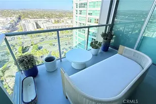13650 Marina Pointe Dr, Marina del Rey, CA 90292 - Photo 2