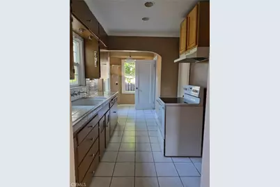 111 Baxter Avenue, Sacramento, CA 95815 - Photo 6