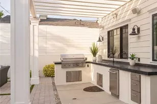10555 Holman, Los Angeles, CA 90024 - Photo 32