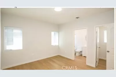 1004 W Clark, Burbank, CA 91506 - Photo 18