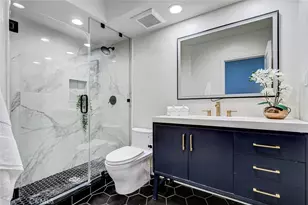 984 Granville, Los Angeles, CA 90049 - Photo 28
