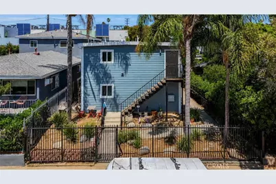 1034 Pleasantview, Venice, CA 90291 - Photo 1