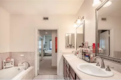 14242 Burbank #307, Sherman Oaks, CA 91401 - Photo 20