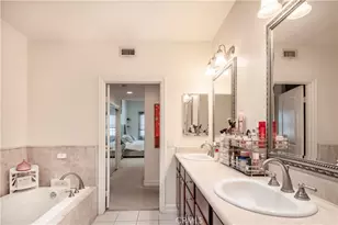 14242 Burbank, Sherman Oaks, CA 91401 - Photo 20