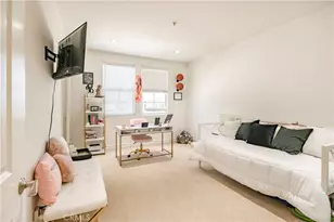 14242 Burbank, Sherman Oaks, CA 91401 - Photo 22