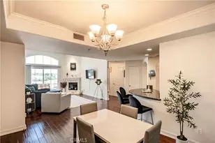 14242 Burbank, Sherman Oaks, CA 91401 - Photo 2