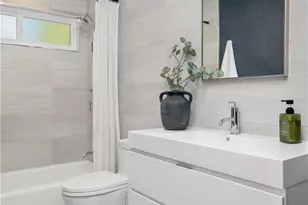 8231 W 83rd St, Playa del Rey, CA 90293 - Photo 18