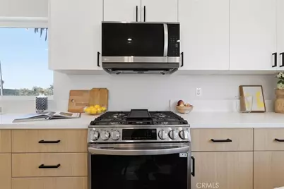 638 N Ardmore Avenue, Los Angeles, CA 90004 - Photo 8