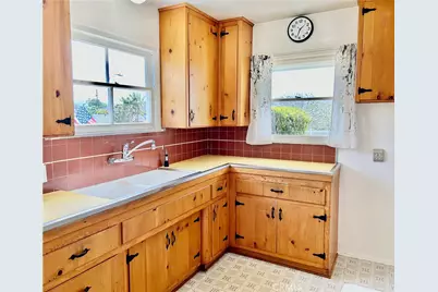 21614 Ellinwood Dr, Torrance, CA 90503 - Photo 4
