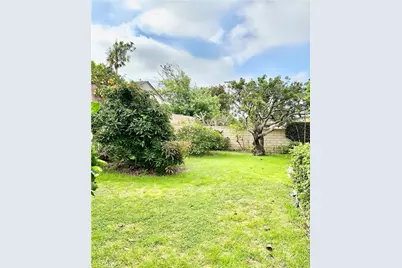 21614 Ellinwood Dr, Torrance, CA 90503 - Photo 16