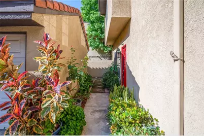 2760 Gramercy #E, Torrance, CA 90501 - Photo 2