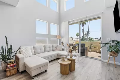 10790 Rose Avenue #304, Los Angeles, CA 90034 - Photo 2