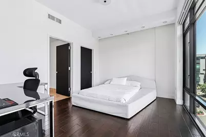1111 S Grand Avenue #511, Los Angeles, CA 90015 - Photo 20