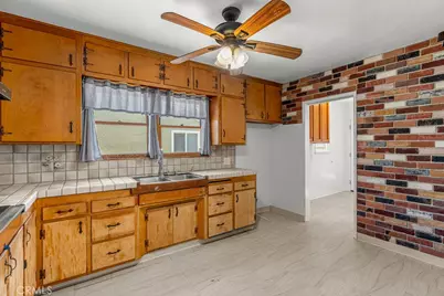 1611 Bay View Avenue, Wilmington, CA 90744 - Photo 8