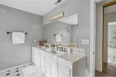 638 Rosecrans Avenue, Manhattan Beach, CA 90266 - Photo 38