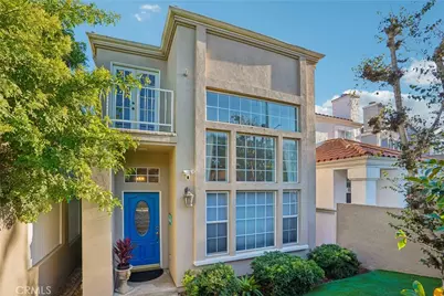 638 Rosecrans Avenue, Manhattan Beach, CA 90266 - Photo 2