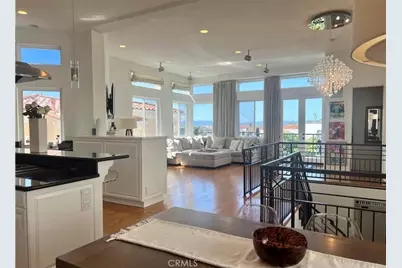 703 11th Street, Hermosa Beach, CA 90254 - Photo 2