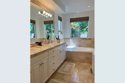 703 11th Street, Hermosa Beach, CA 90254 - Photo 8