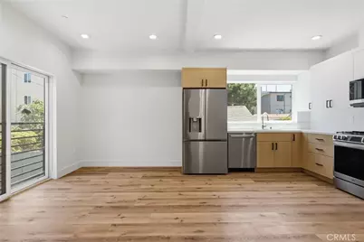 640 3/4 N Ardmore Avenue, Los Angeles, CA 90004 - Photo 4