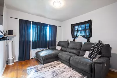 10725 S 8th Avenue, Inglewood, CA 90303 - Photo 20