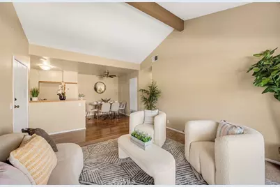 27618 Susan Beth Way Unit G, Saugus, CA 91350 - Photo 4