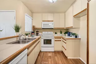 27618 Susan Beth Way, Saugus, CA 91350 - Photo 8