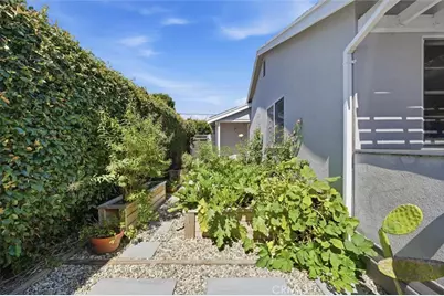 6530 Gaviota Avenue, Lake Balboa, CA 91406 - Photo 32