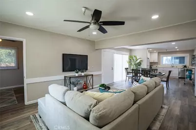 932 Walnut, Long Beach, CA 90813 - Photo 8