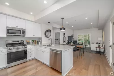 927 Deep Valley Drive #215, Rolling Hills Estates, CA 90274 - Photo 2