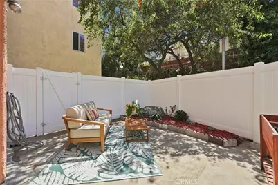 3315 Griffith Park Boulevard #109, Los Angeles, CA 90027 - Photo 4