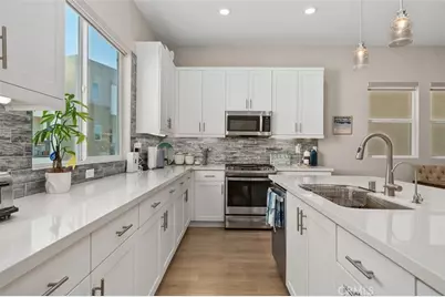 1642 W Saratoga Lane, San Pedro, CA 90732 - Photo 16