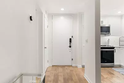 532 N Rossmore Avenue #103, Los Angeles, CA 90004 - Photo 2