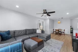 240 Hampton Dr, Venice, CA 90291 - Photo 10