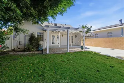 11957 Collins Street, Valley Village, CA 91607 - Photo 34