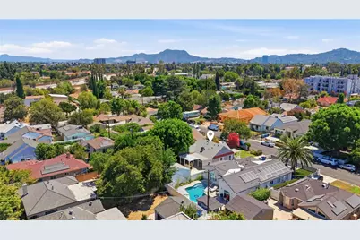 11957 Collins Street, Valley Village, CA 91607 - Photo 40